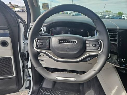 Used 2022 Jeep Wagoneer Series III w/ Convenience Group I AWD/4WD image 40