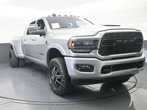 Used 2024 RAM 3500 Limited image 9