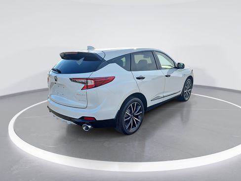New 2025 Acura RDX A-Spec image 3