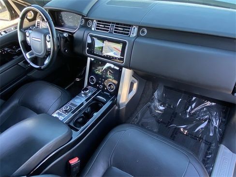 Used 2018 Land Rover Range Rover HSE image 21