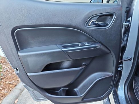 Used 2021 Chevrolet Colorado ZR2 w/ ZR2 Dusk Special Edition image 27