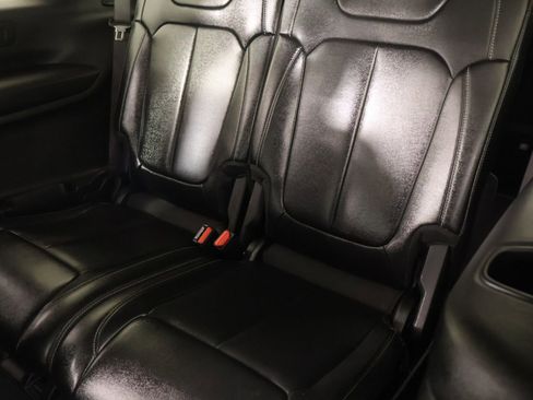 Used 2023 Jeep Grand Cherokee L Limited image 14