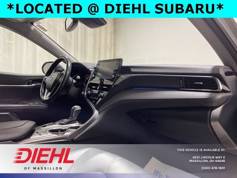 Used 2021 Toyota Camry XLE image 13