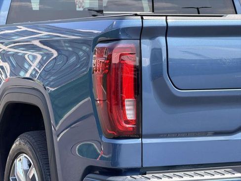 Used 2025 GMC Sierra 1500 Denali w/ Denali Reserve Package AWD/4WD image 13