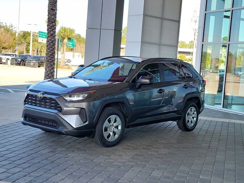 Used 2021 Toyota RAV4 LE image 46