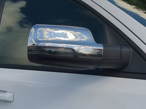 Used 2025 RAM 1500 Laramie image 12