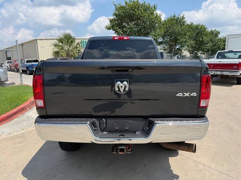 Used 2018 RAM 2500 Tradesman w/ Chrome Appearance Group AWD/4WD image 36