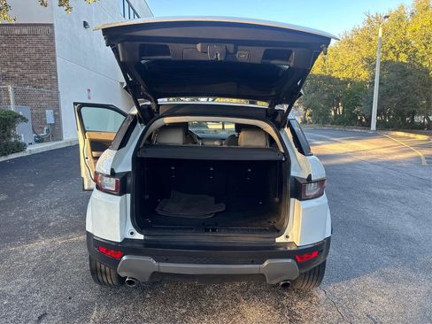 Used 2018 Land Rover Range Rover Evoque SE Premium AWD/4WD image 11