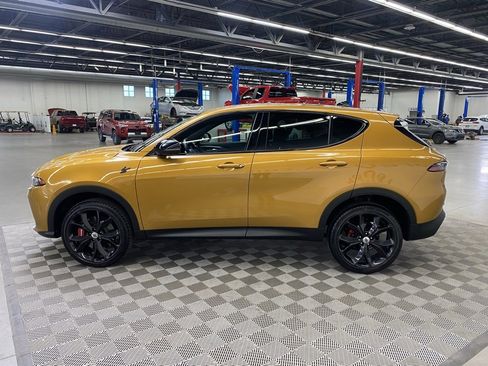 Used 2024 Dodge Hornet GT image 9