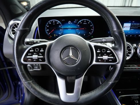 Certified 2021 Mercedes-Benz GLB 250 4MATIC w/ Premium Package image 23