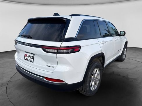 Used 2023 Jeep Grand Cherokee Limited AWD/4WD image 5