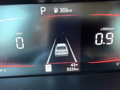 Certified 2025 Hyundai Elantra Sport image 13