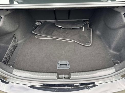 Used 2023 Mercedes-Benz C 300 Sedan image 6