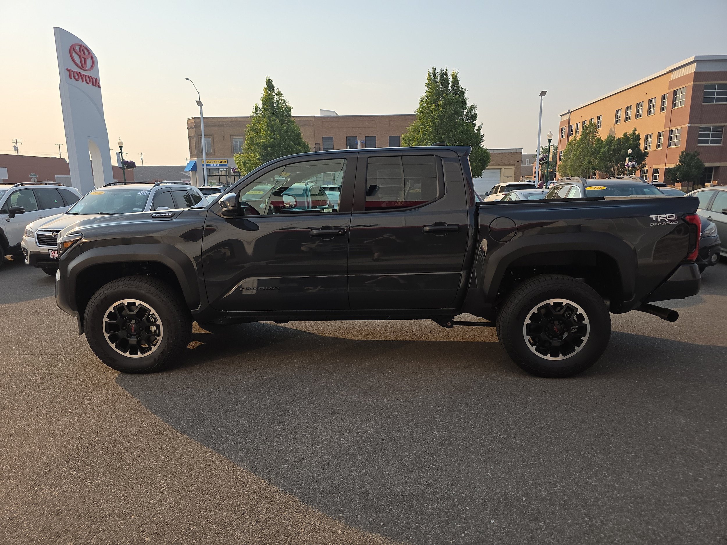 Used 2026 Toyota Tacoma TRD Off-Road AWD/4WD image 5