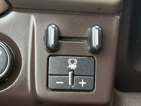 Used 2017 GMC Yukon XL Denali w/ Open Road Package image 46