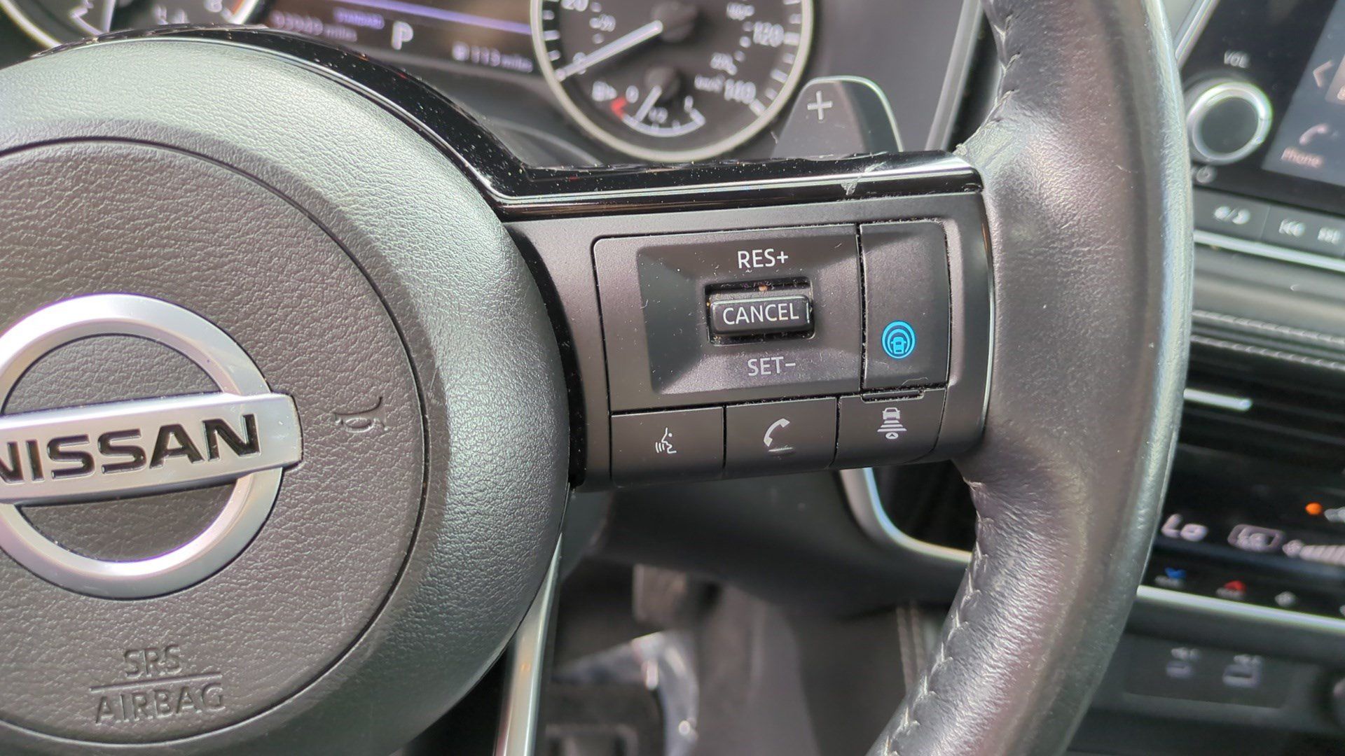 Used 2021 Nissan Rogue SL FWD image 18