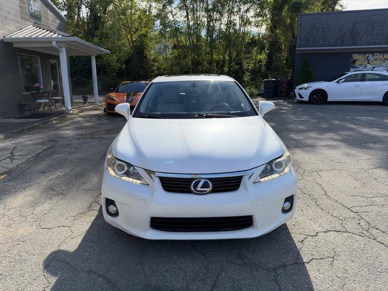 Used 2011 Lexus CT 200h Premium w/ Premium Audio Pkg FWD image 2