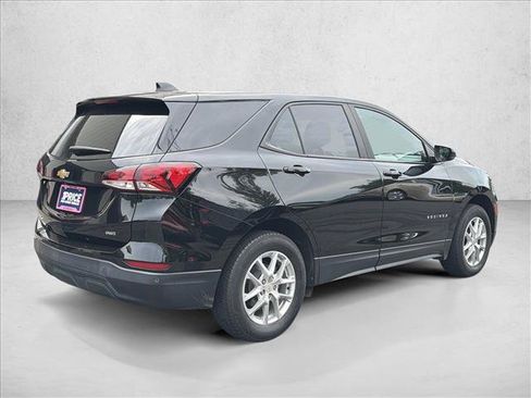 Used 2023 Chevrolet Equinox LS w/ LS Convenience Package AWD/4WD image 5