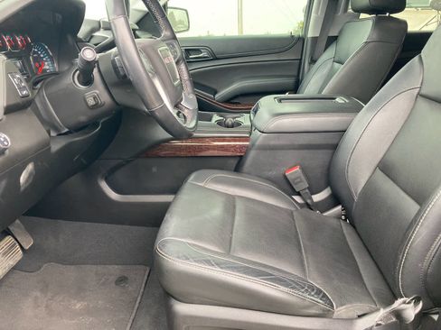 Used 2019 GMC Yukon SLT RWD image 3