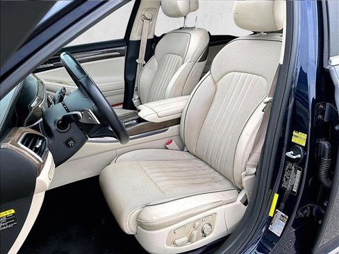 Used 2019 Genesis G90 3.3T Premium image 25