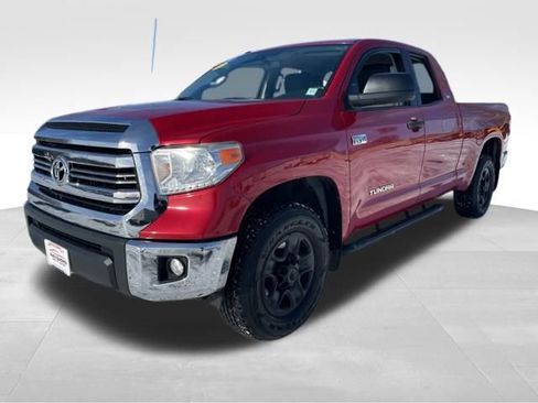 Used 2017 Toyota Tundra SR5 image 3