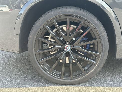 Used 2022 BMW X5 M50i w/ Executive Package image 17