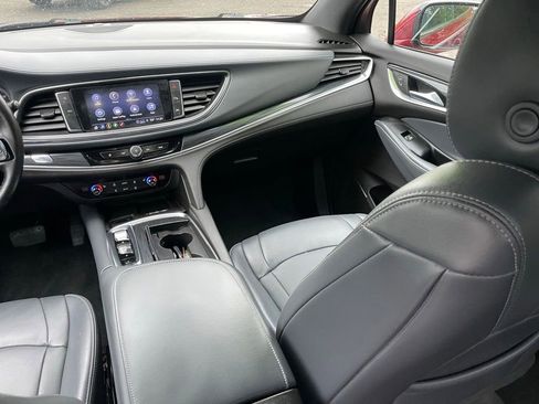 Used 2023 Buick Enclave Essence w/ Experience Buick Package AWD/4WD image 13