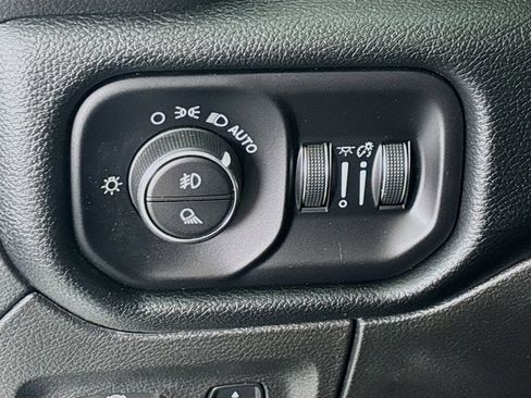 Used 2022 RAM 1500 Laramie AWD/4WD image 10