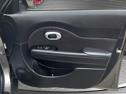 Used 2017 Kia Soul FWD image 26