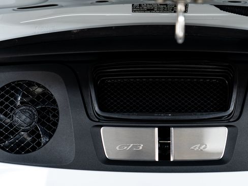 Certified 2018 Porsche 911 GT3 RWD image 14