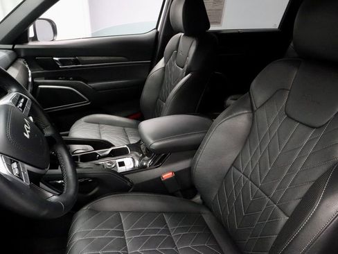 Used 2025 Kia Telluride EX X-Line AWD/4WD image 29