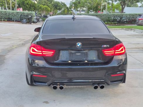 Used 2018 BMW M4 Coupe RWD image 6