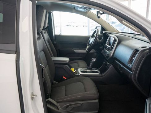 Used 2022 Chevrolet Colorado LT w/ Safety Package AWD/4WD image 12