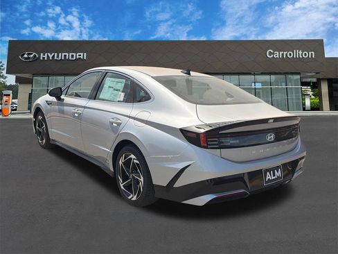 New 2026 Hyundai Sonata SEL FWD image 8