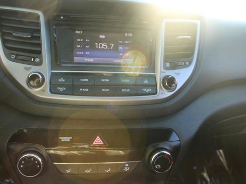 Used 2017 Hyundai Tucson SE w/ SE Popular Package 02 FWD image 15