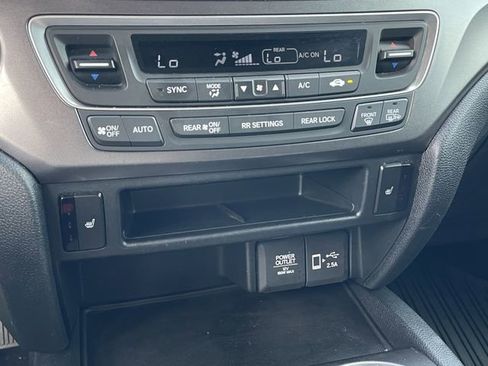 Used 2022 Honda Pilot Sport image 19