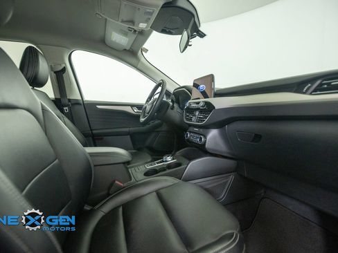 Used 2021 Ford Escape SEL w/ Technology Package AWD/4WD image 42