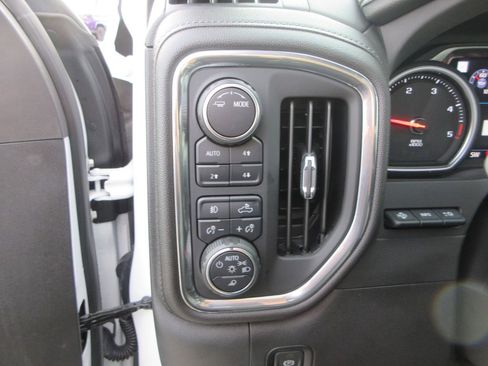 Used 2023 Chevrolet Silverado 3500 High Country w/ Technology Package image 29