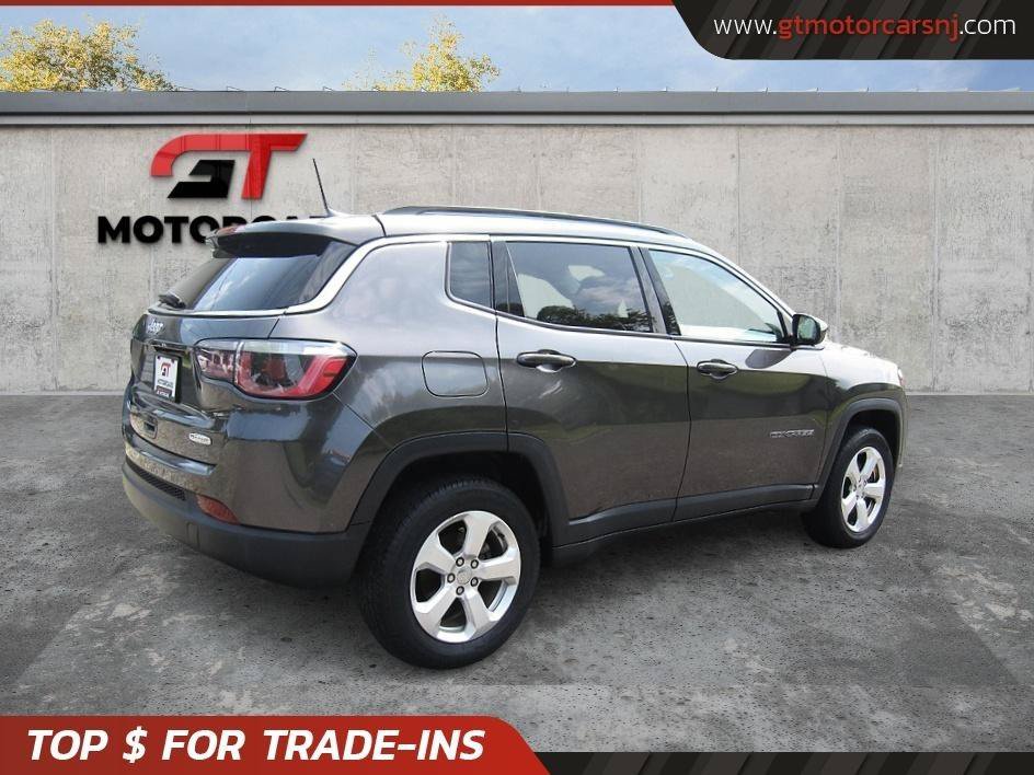 Used 2017 Jeep Compass Latitude w/ Popular Equipment Group AWD/4WD image 5