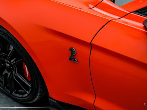 Used 2022 Ford Mustang Shelby GT500 w/ Technology Package image 28