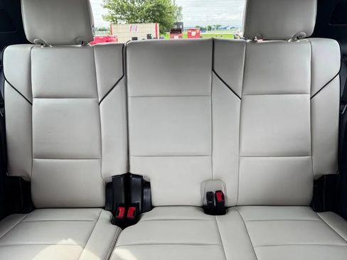 Used 2021 Cadillac Escalade Sport w/ LPO, Illumination Package AWD/4WD image 19