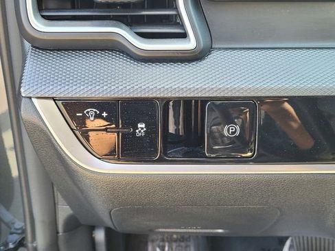 Used 2024 Kia Sportage LX image 24