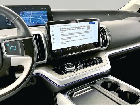 Certified 2025 Ford Expedition Max Platinum w/ Driver's Package AWD/4WD image 6
