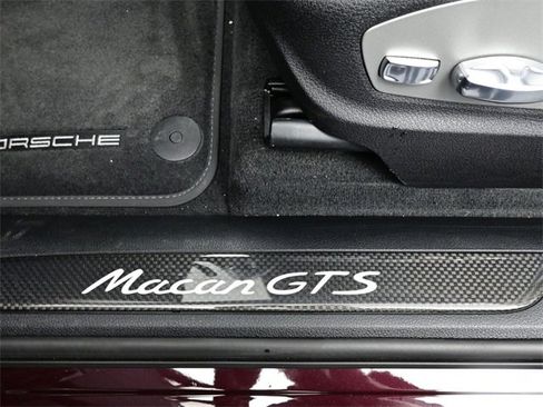 Used 2024 Porsche Macan GTS image 11