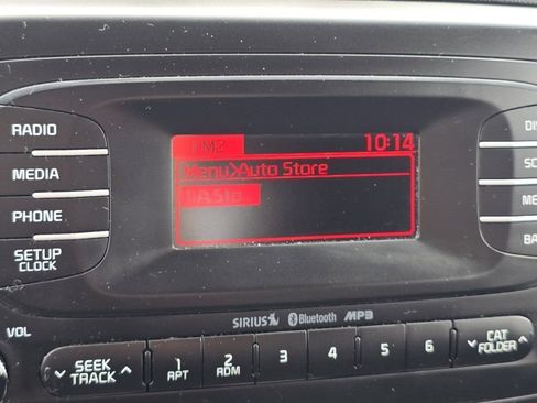 Used 2014 Kia Soul FWD image 4