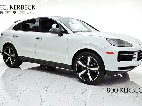 Used 2024 Porsche Cayenne Coupe AWD/4WD image 19