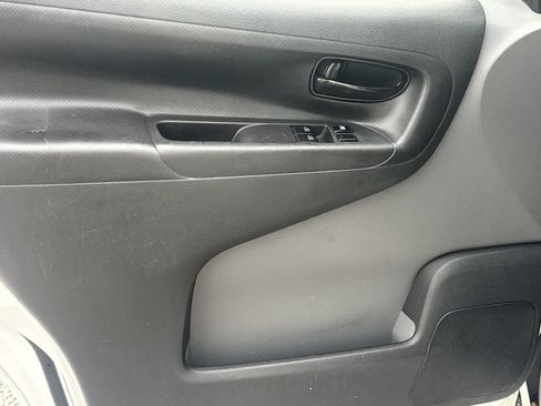 Used 2020 Nissan NV200 S FWD image 10