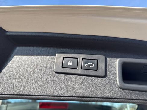 Used 2023 Subaru Forester Touring image 26