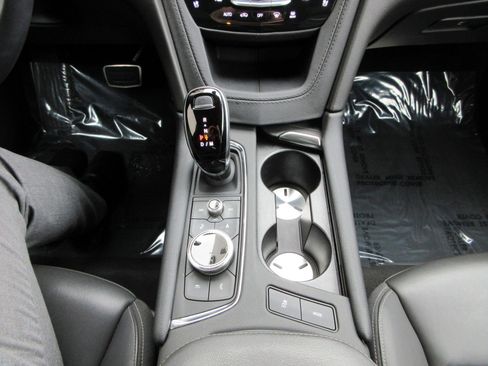 Used 2025 Cadillac XT6 Sport w/ Technology Package image 53