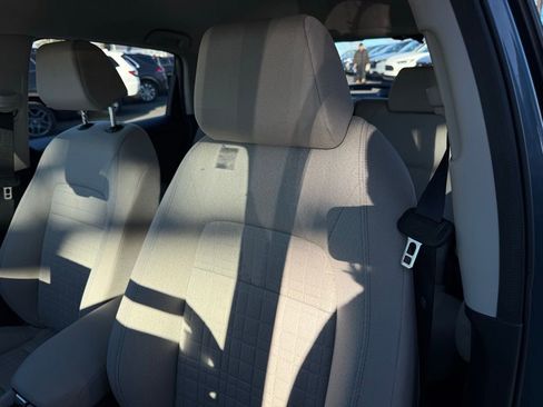 Certified 2023 Honda HR-V LX image 34